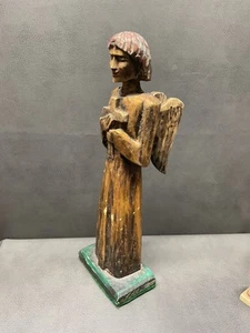 Statua angelo vintage in legno intagliato a mano alta 14” con ali e croce - Foto 1 di 6