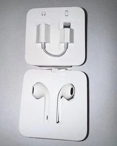 Apple EarPods Headset with 3.5mm Connector & Lightning Headphone Adapter - White - Picture 1 of 3