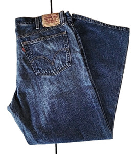 Men's Levi's 567 Loose Boot Cut  Button Fly jeans Size 38 x 30