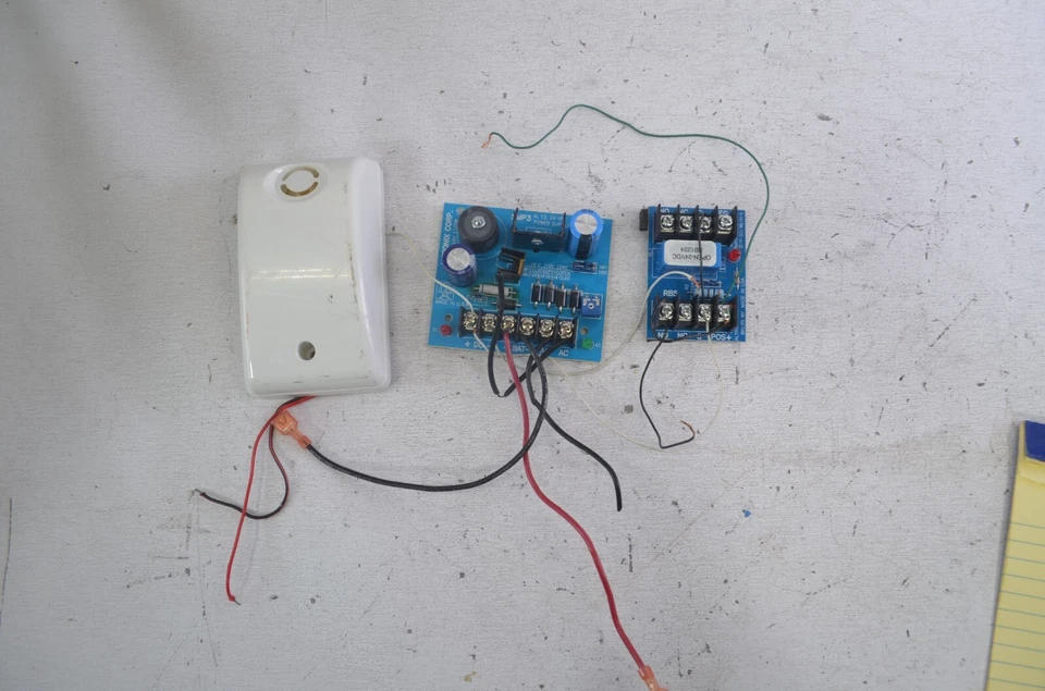 ALTRONIX SMP3PMCTX HIGH CURRENT POWER SUPPLY - Image 1 of 4
