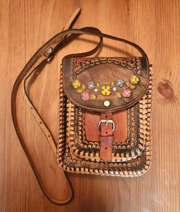 Borsa a tracolla vintage anni 60~70 in pelle lavorata dipinta a mano floreale - borsa boho - Foto 1 di 6