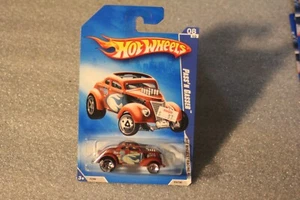 2009 NUOVO IN CONFEZIONE HOT WHEEL PASS'N GASSER FORD SERIE RACING - Foto 1 di 2