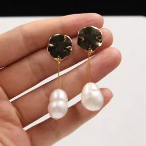 June Pearl White 13x15 mm Oval Cultured Pearl Stud Earrings T2555 - Foto 1 di 4