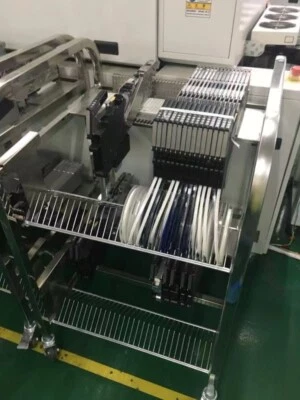 Nuevo carro de almacenamiento alimentador electrónico Juki (rack) para alimentadores electrónicos tipo RF Foto 1 de 4