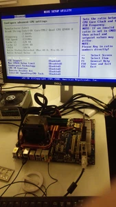 Asus P5k deluxe/Intel Core2 Quad Q9400/DDR3 6GB RAM/Radeon X800GTO 256MB - Picture 1 of 5