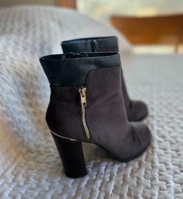 Juicy Couture Gray Suede Ankle Boots Size 7 Women’s Block Heel Zip - Изображение 1 из 4