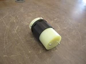 Conector Leviton 2423 20A 250V 3Ph Nuevo Excedente - Imagen 1 de 6