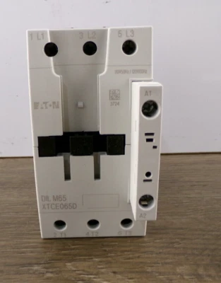 NUEVO Contactor Eaton DILM65 XTCE065D00A Moeller XT IEC 110/120V 65A 3 polos S5 Foto 1 de 4