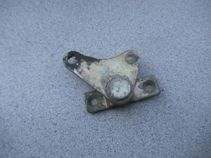 Porsche 911 / 930 / 964 ('85-'94) Door Latch Pivot Assembly LEFT - Imagen 1 de 3