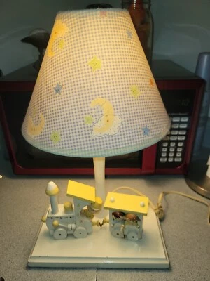 Tren lámpara madera infantil vintage  Foto 1 de 4