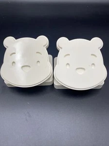 Disney WinnIe Pooh Kids Quilt Clips Set Of 2 White Wall Hanging Mount Vintage - Picture 1 of 6