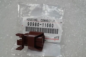 2PIN GENUINE PLUG CONNECTOR 90980-11660 FOR TOYOTA HILUX FORTUNER - Picture 1 of 4