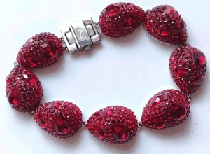 ATELIER SWAROVSKI red Crystal Cluster Style Bracelet Chic Luxury Quality Made - Picture 1 of 5
