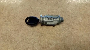 Ignition Cylinder Assembly Fits 01 CARAVAN 322344 - Bild 1 von 3