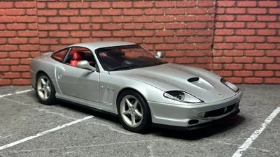 UT Models 1:18 1996 Ferrari 550 Maranello Modellino Argento - Immagine 1 di 4