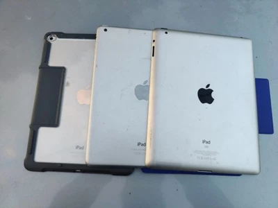 Per ricambi lotto di 3 iPad A1395, A1567 e A1474 iPad Air Gen 2 - Immagine 1 di 4
