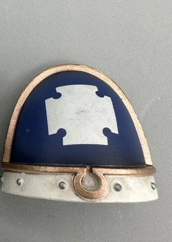 JOYTOY Warhammer 40k Space Marines Ultramarines Veteran Intercessor Pauldron Cover