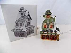DEPT 56 CHRISTMAS SNOW VILLAGE BUILDING NORTH POLE SERIES REINDEER BARN - Picture 1 of 7