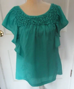 Green sleeveless with ruffles Top Size L - Picture 1 of 3