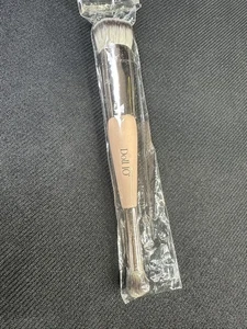 Doll 10 Dual Ended No.3 Foundation und Concealer Pinsel Neu - Bild 1 von 6