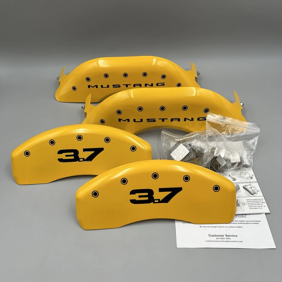 Cubiertas de pinza de freno MGP Ford Mustang 2015-23 amarillo y negro 3,7 - 10204SM32YL Foto 1 de 4