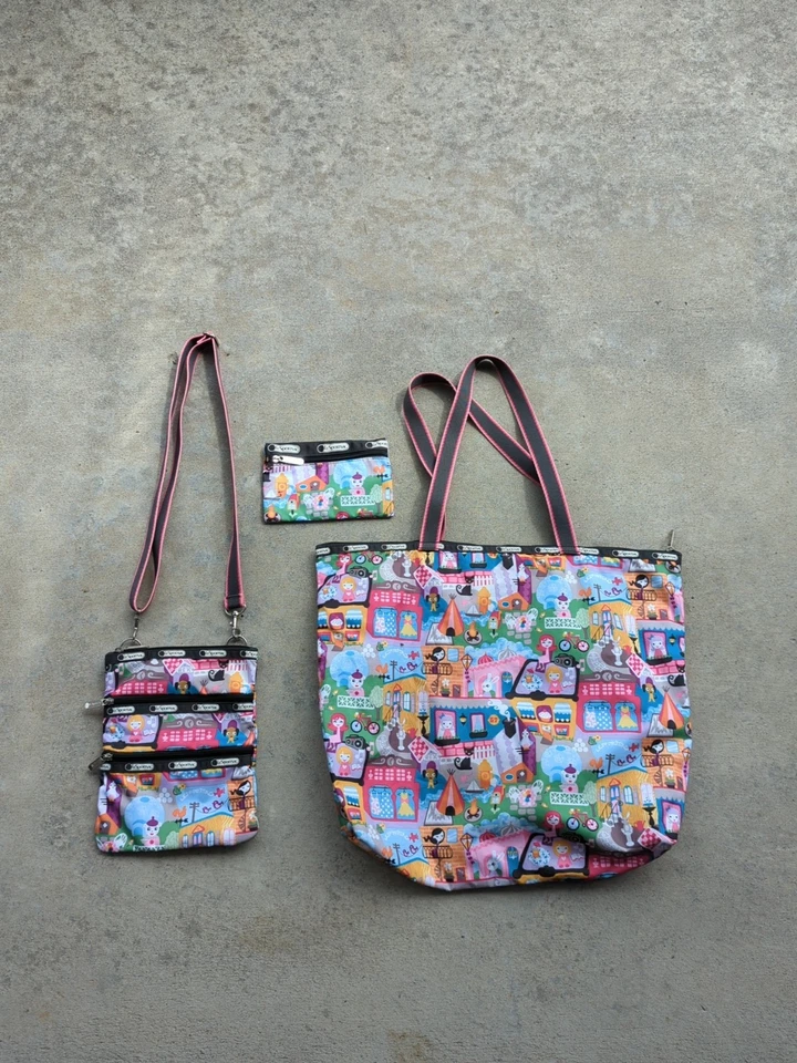 3 LeSportsac Dog Girls Summer Fun 3 Pocket Crossbody Bag Tote And Makeup Bag M37 - Image 1 of 4