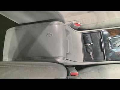 Used Front Lower Center Console fits: 2008 Cadillac Dts floor Front Lower Grade Foto 1 de 4