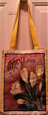 Bolso de Mano Beige con Borde Amarillo - Flores "Crocus" Contorno en Lentejuelas - 12" de Alto   Foto 1 de 4
