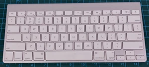 Apple Wireless Keyboard A1314 Bluetooth Mac Compact Aluminum Small Silver A-12 - Afbeelding 1 van 13