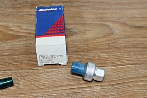 GM 10137671 Switch Assembly A/C Compressor Engine Coolant 93 Cadillac Fleetwood - Picture 1 of 5