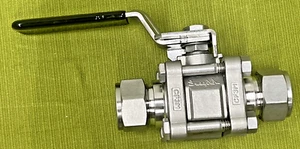 Swagelok, Valve, SS-63TS12, Ball, Stainless, Type 316, 3/4” Tube Connections - Picture 1 of 3