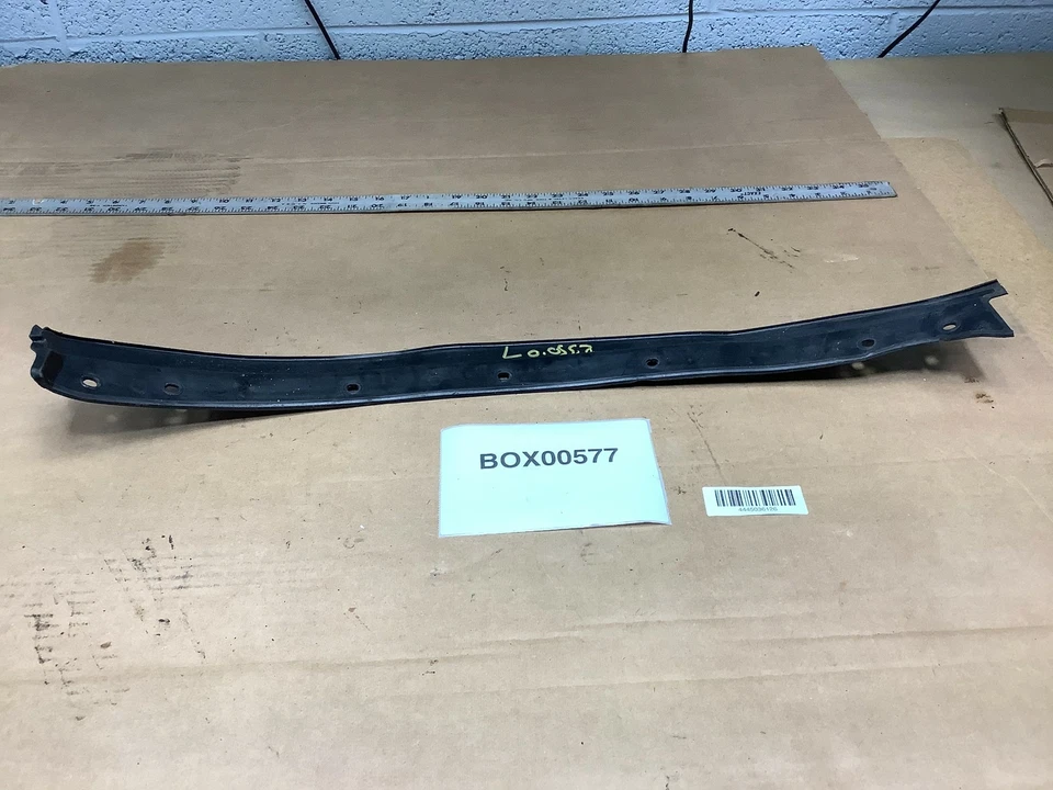2007 MERCEDES R350 W251 FRONT LEFT DRIVER SIDE DOOR SEAL WEATHERSTRIP OEM+ - Image 1 of 3