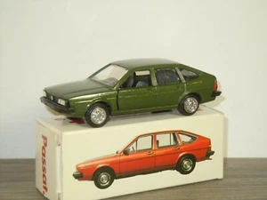 VW Volkswagen Passat GLS - Conrad 1010 Germany 1:43 in Box *59123 - Picture 1 of 4