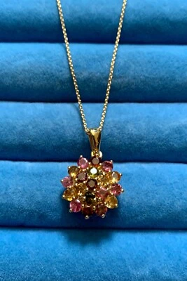 Collar colgante floral de turmalina múltiple - 20 pulgadas (2,25 quilates) Foto 1 de 4