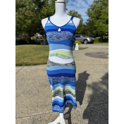 Precio de venta sugerido por el fabricante $298 Nuevo con etiquetas Vestido sin mangas tejido Camila crudo a rayas talla S ENVÍO EL MISMO DÍA  Foto 1 de 4