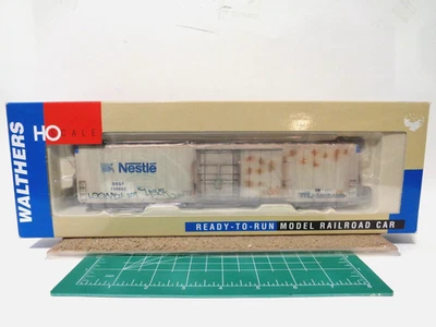 Walthers HO Custom Weathered w/Graffiti 70' Cryogenic Reefer BNSF/Nestle #790002 - Image 1 of 4