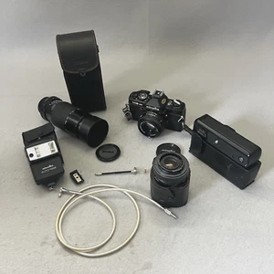 MINOLTA XG-SE 35mm SLR Film Camera Kit MD Rokkor 45mm & Sigma 75-210 w/ Extras - Picture 1 of 24