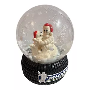 Limited Edition Michelin Tire Man Dog Jingle Bells Wind Up Snow Globe Christmas - Bild 1 von 4