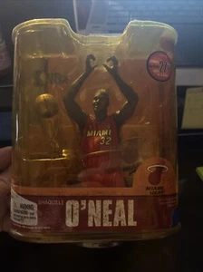 MCFARLANE NBA SERIES 13 MIAMI HEAT SHAQUILLE O'NEAL CHAMPIONSHIP TROPHY - Picture 1 of 7