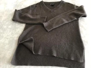 C Cashmere by Bloomingdale's ~ Brown Size S ~ 100% Cashmere ~ Has a Repair - Picture 1 of 9