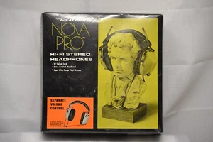 VINTAGE REALISTIC NOVA PRO HI-FI STEREO HEADPHONES WITH BOX #33-1014A TANDY CORP - Picture 1 of 4