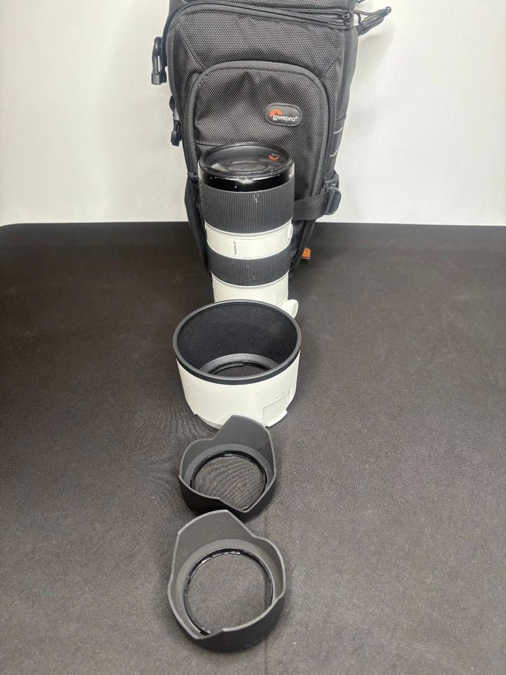 Sony FE 70-200mm f/2.8 GM OSS Zoom Lens  FOR PARTS / REPAIR - Image 1 of 4