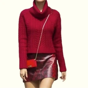 Alice + Olivia Red Turtleneck Cropped Cable Knit Sweater women's size Large - Picture 1 of 9