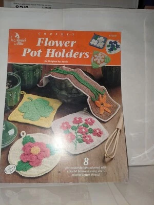 Soportes para macetas de ático Annie's patrones de ganchillo 8 agarres con motivos de apliques Foto 1 de 2