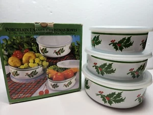 Vintage Christmas Porcelain Enamel On Steel Holly Berry Nesting Bowls Containers - Picture 1 of 6