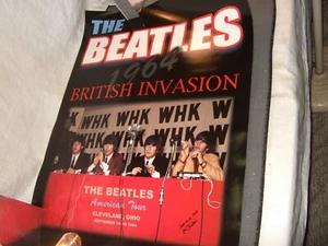 Póster de colección de 1964 de los Beatles de la invasión británica firmado por Shuba original raro WKYC Ex+ - Imagen 1 de 12