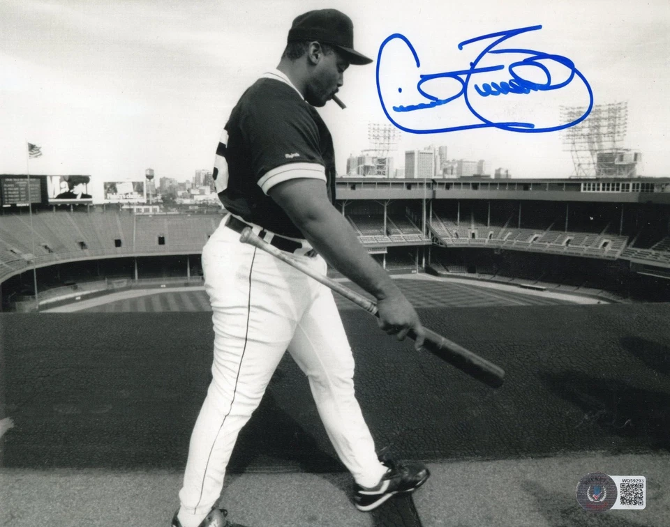CECIL FIELDER SIGNED DETROIT TIGERS ROOFTOP 8x10 PHOTO BECKETT BAS WITNESSED - Image 1 of 1