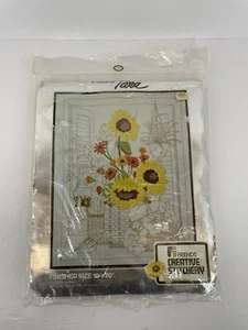 Kit de couture créatif vintage 1977 Friends Touch of Tara - Tournesol - #676 - Photo 1 sur 5