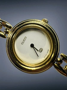 Orologio Vintage Gucci 11/12 Cambio Lunetta 26mm Quadrante Bianco Placcato Oro Funzionante - Foto 1 di 12