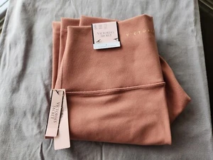 VICTORIA SECRET INCREDIBLE STUDIO LEGGING SIZE 6 BRAND NEW WITH TAGS - Picture 1 of 3